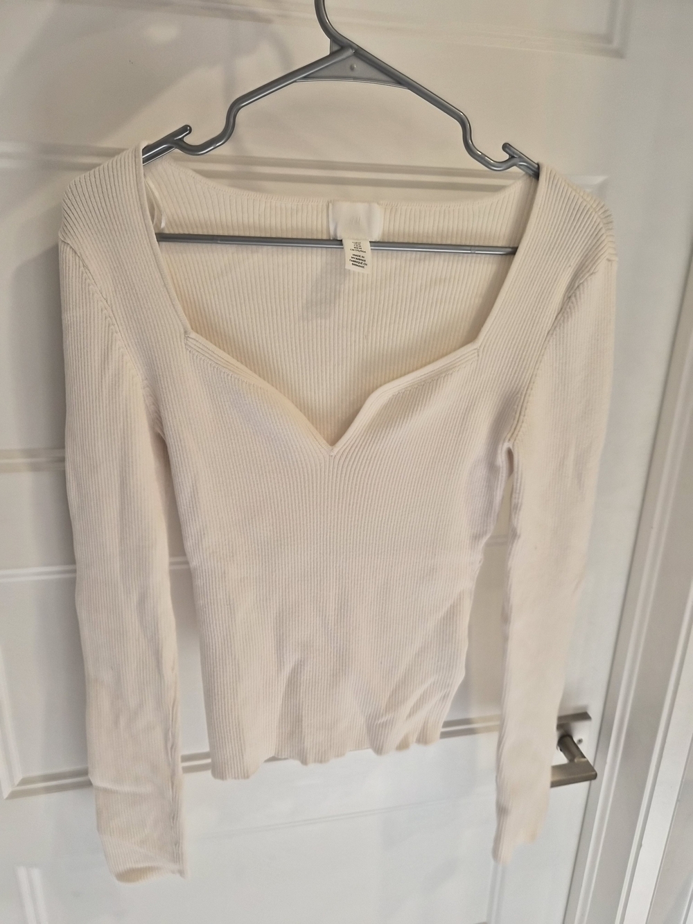 H&M Cream Ribbed V-Neck Long Sleeve Top